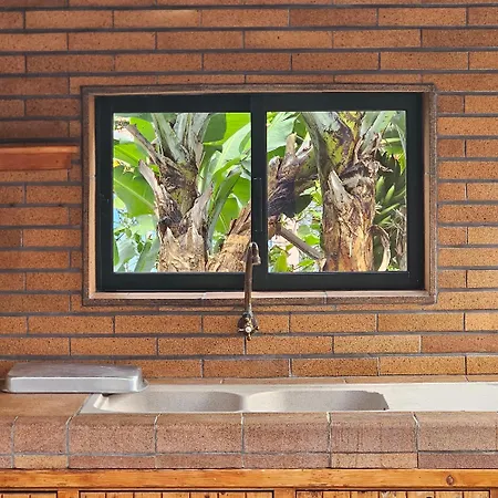 Joli Larano - Bbq In דירה