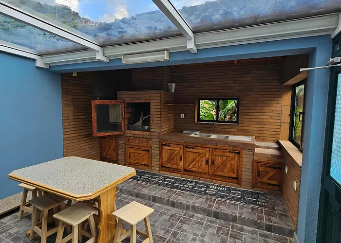 Апартаменты Joli Larano - Bbq In