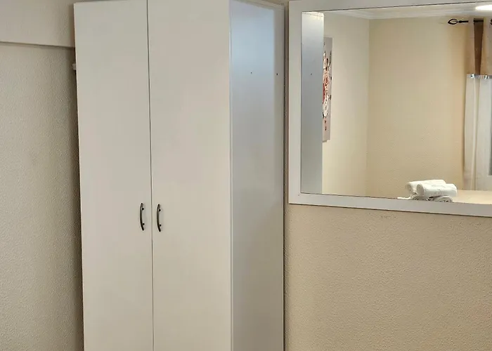 Joli Larano - Bbq In 아파트 마치코