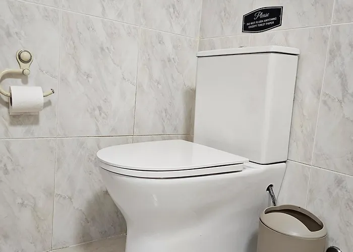 Joli Larano - Bbq In Машику